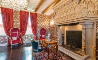 Chateau le Prieuré Saumur - la Maison Younan