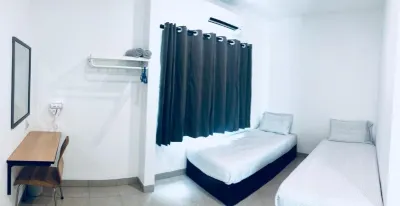 LunaStay (Shared Common Area) Hotels in Кулим