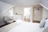The Fox Hotels in Sutton Scotney
