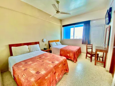 Hotel Delfines - a 2 calles del Acuario Veracruz Hoteles en 
