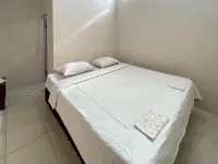Valencia Homestay Redpartner فنادق في Girsang Sipangan Bolon
