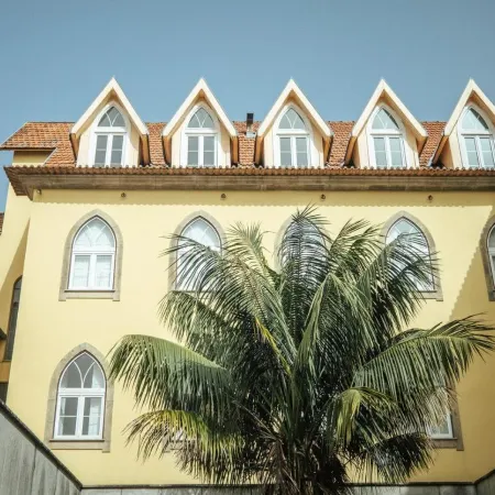 Vilar Oporto Hotel Отели рядом с достопримечательностью «Музеу До Карро Электрико»