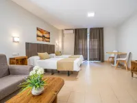 Apartamentos Puerta del Sur Hotéis em Sevilha