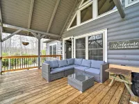 Ideal for Families! Lake Toxaway Getaway w/ Deck Hotels in Hogback