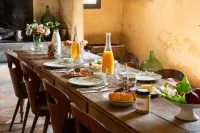 Prieuré Saint-Nicolas - les Maisons فنادق في Arpaillargues-et-Aureillac