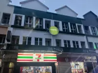 AeCOTEL Mingle Hostel Hotel di 