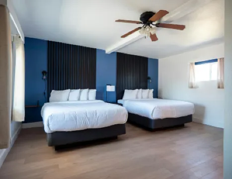 บาลานซ์ ร็อค อินน์ โรงแรมใน