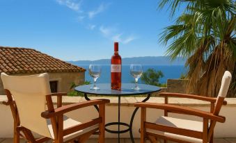 Menexes Suites Monemvasia