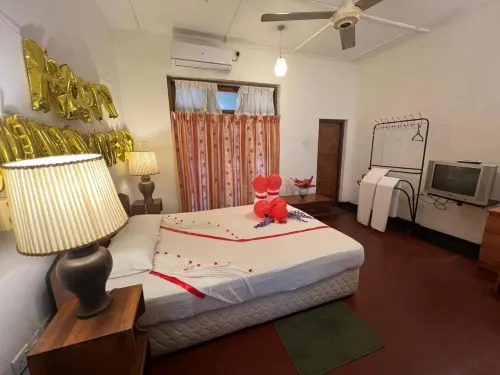 Hotel Shalini - Bathtub