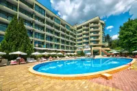 Palm Beach Hotel - All Inclusive with Free Beach Package & Private Beach - piscina