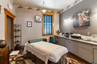 Cripple Creek Hospitality House - 2-Star