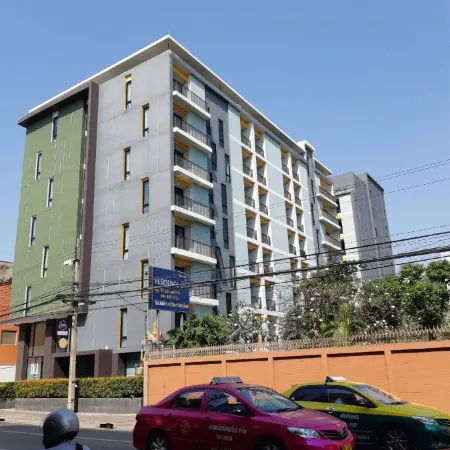 24Residence Siriraj Отели рядом с достопримечательностью «Технологический колледж Сиам»