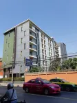 24Residence Siriraj 鄰近暹羅技術學院的酒店