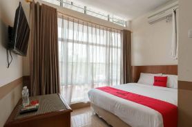 RedDoorz Near Plaza Botania 1 Batam
