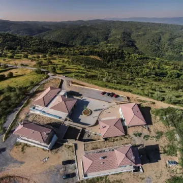 Foresta in Medias Mores