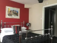Ship Inn Hotels in Gorran Haven