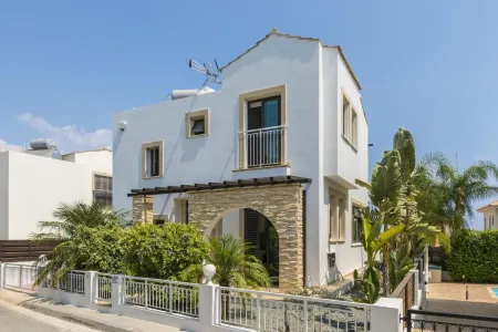 Protaras Holiday Villa Alexa Отели в г. Протарас