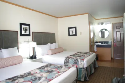 River House Inn, a Baymont by Wyndham