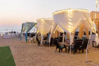 Amara Oceanfront Resort and Club - Beach