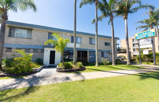 福斯特汽車旅館