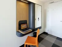 easyHotel Maastricht City Centre Hotels near Derlon