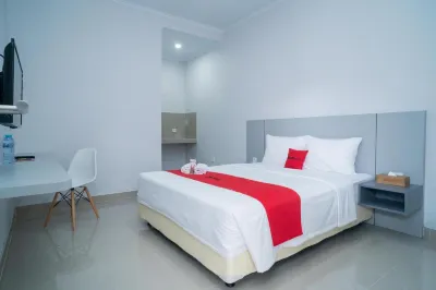 RedDoorz @ Jalan Gunung Talang Mahendradatta Hotel in zona Sanggar Rahayu