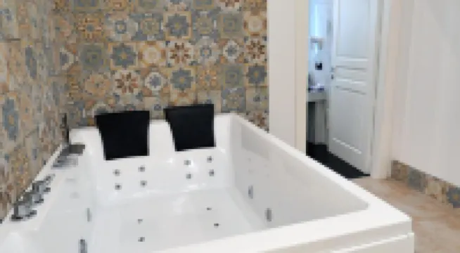 GianLuis Luxury Suites