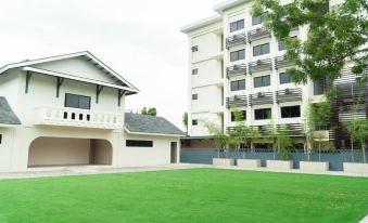 Adelina Hotel and Suites