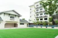 Adelina Hotel and Suites Hotel di 