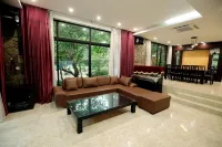 Flamingo Villa Owner_ Villa in Dai Lai Vinh Phuc Hotel di Bình Xuyên District