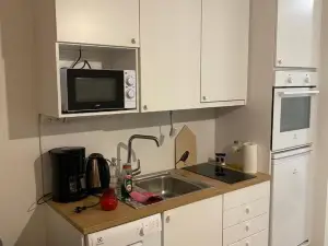 Ihana Huoneisto Juna Aseman vieressä.