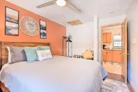 Near Hiking and Main St! Mtn-View Red River Retreat