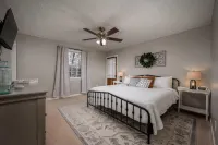 Single-Story Manchester Home Close to Parks! - 3-Star