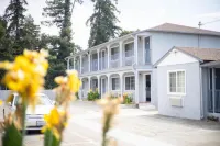 Deluxe Inn Hotels in Hayward