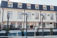 Polar Bear Hotel