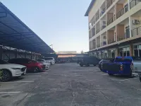 Sorot Beach hotel Hotels near شاطئ جومتين