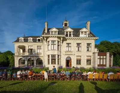Les Sorbiers Hotels in Астьер