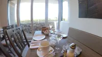 メアブリック D21 - 朝食
