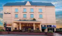 Savoy Suites Noida - Uima-altaat