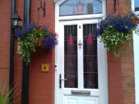 St Hilda Guest House - Beach