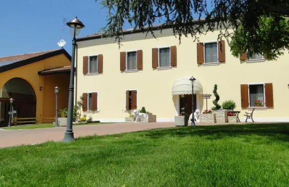 三衹燕子農家樂