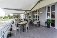 Hotel Bílý Páv - Bữa sáng