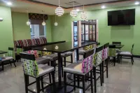 Comfort Inn & Suites Artesia - breakfast