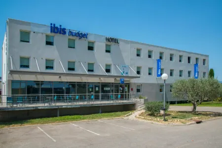 Ibis Budget Pertuis Portes du Luberon Отели в г. Пертюи