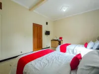 RedDoorz @ Kisaran Kota Hotels in Sei Balai