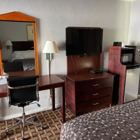Budget Inn Отели рядом с достопримечательностью «Университет штата Флорида»