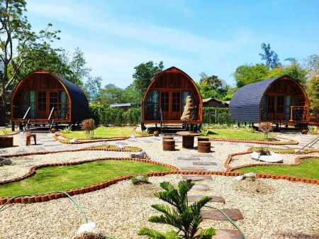 Mumsa Beach Resort & Restaurant