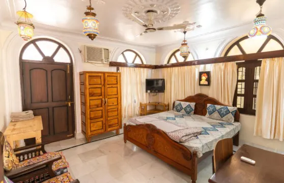 堪海亞哈維利酒店