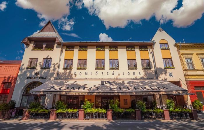 Komló Hotel