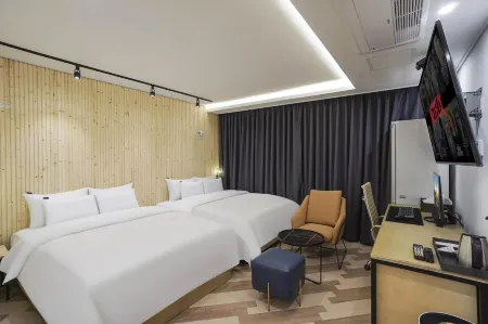 Aden Hotel Отели рядом с достопримечательностью «Dankook University, Cheonan Campus»